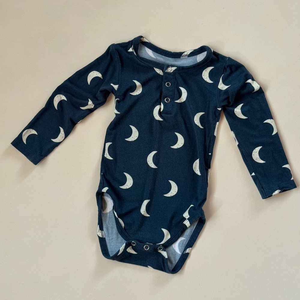 Willow + Co 12–18M Bodysuit | Navy Moon Print Long Sleeve